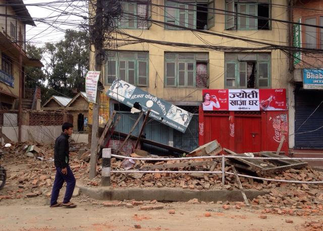 Snažan zemljotres jačine 7,5 stepeni Rihterove skale pogodio je jutros Nepal.