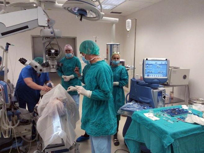 Bijeljina - operacija katarakte - Foto: SRNA