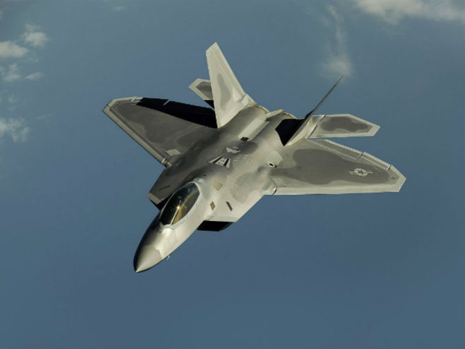 F-22 Raptor (photo: http://sr.wikipedia.org) - 
