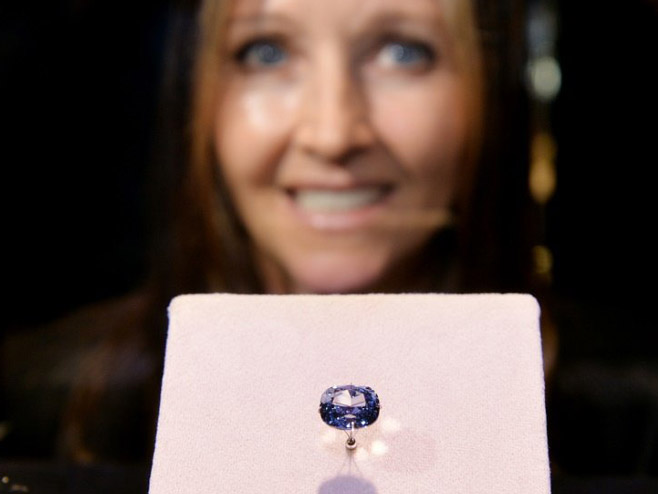 Plavi dijamant procijenjen na 55 miliona dolara   (Foto: bisnissinsider.com) - 