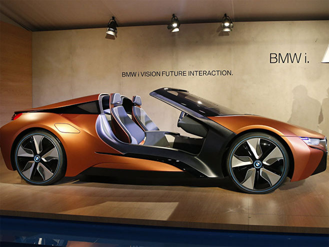 BMW predstavio automobil budućnosti      AP Photo/ John Locher - 