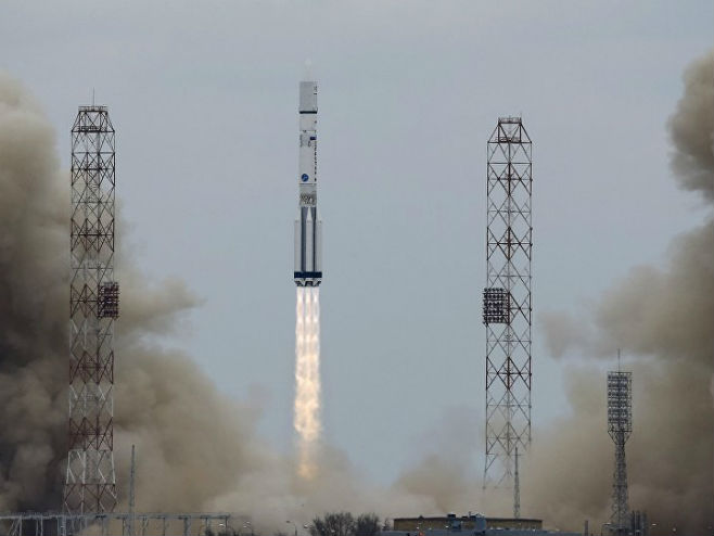 Ruska raketa Proton (foto: © AP Photo/ Shamil Zhumatov) - 