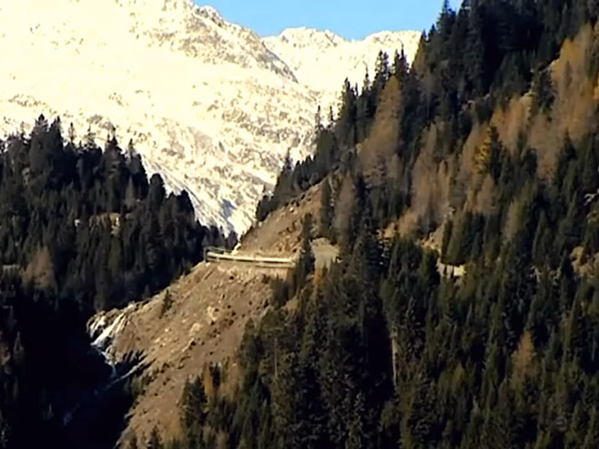Najduži željeznički tunel - Foto: Screenshot/YouTube