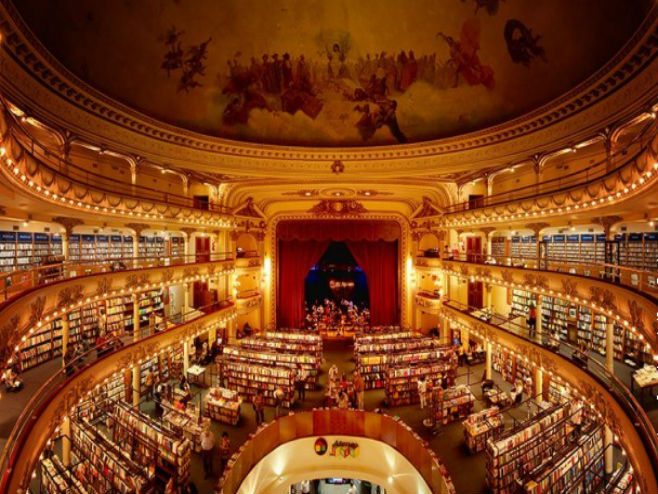 "Čarobna" knjižara u Buenos Ajresu (Foto: Bored Panda/Ryan Poole) - 