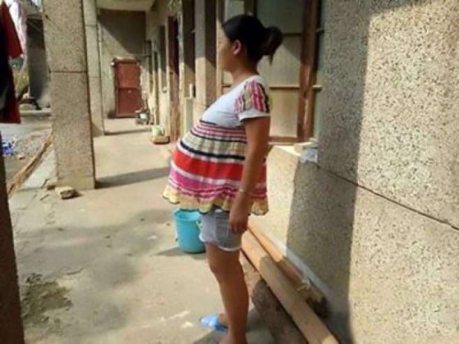 Kineskinja u 17. mjesecu trudnoće! - Foto: RTS