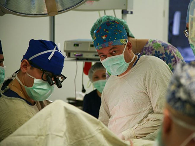 Operacija (Foto: P.Herzen Moscow oncology research institute) - 