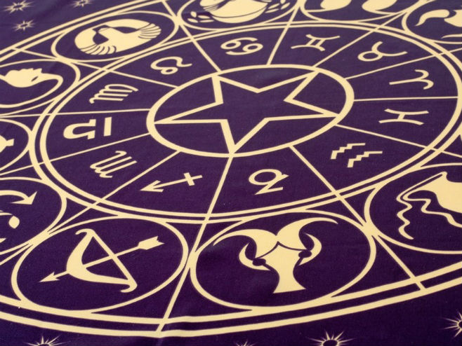 Horoskop - Foto: ilustracija