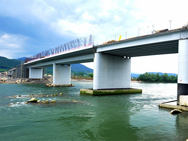 Most "Bratoljub" u Ljuboviji (Foto: Sputnjik / TANJUG/ Dimitrije Gol) - 