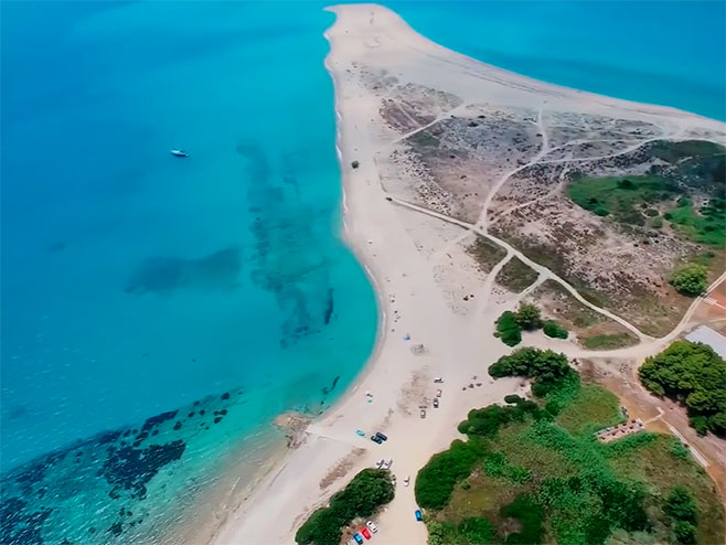 Grčka plaža - Foto: Screenshot/YouTube