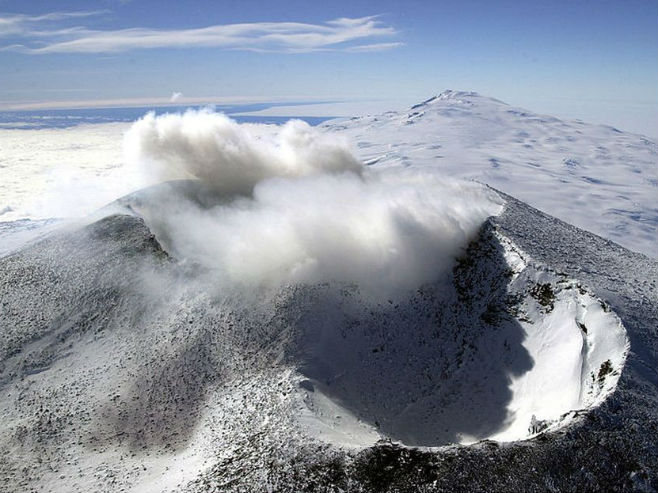 Vulkan na Antarktiku (Foto: wpclipart.com) - 