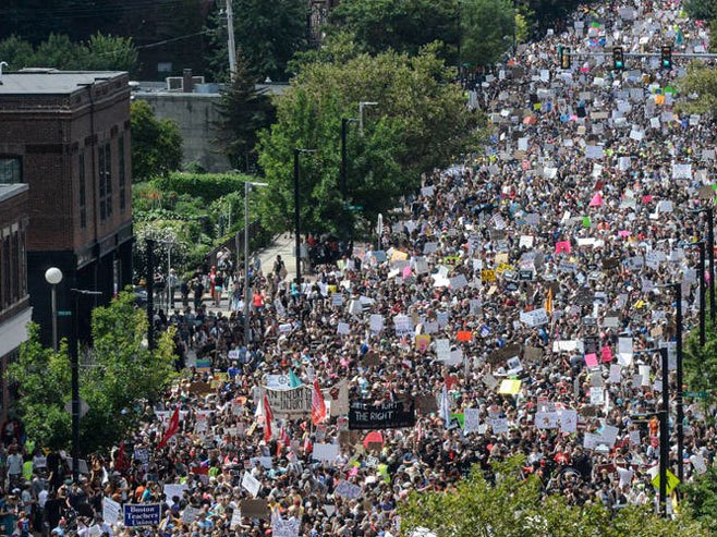 Protesti u Bostonu (foto: www.reviewjournal.com) - 