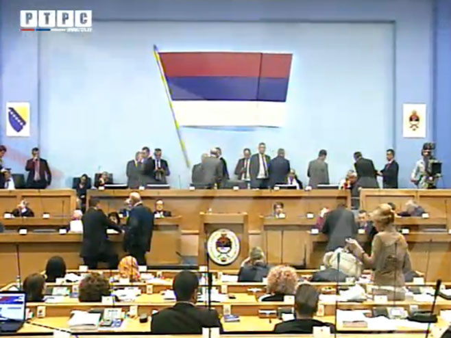 Opozicija blokirala rad parlamenta Srpske - Foto: RTRS
