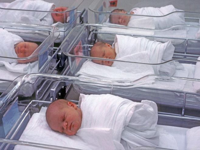 U Srpskoj rođeno 12 beba