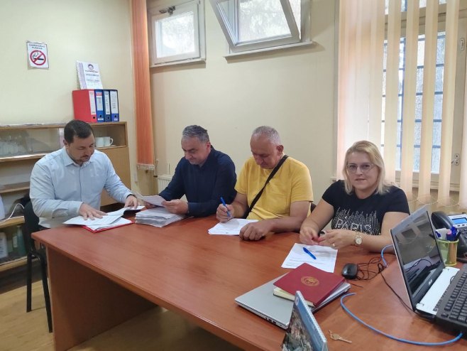 Potpisivanje ugovora s korisnicima novoizgrađene primarne vodovodne mreže u Prijedoru