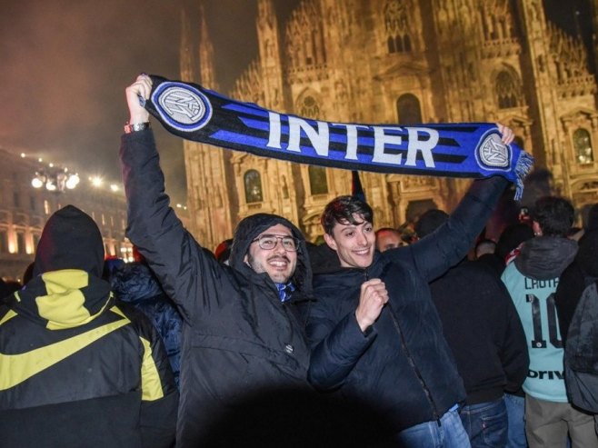 Inter (foto: EPA-EFE/MATTEO CORNER) - 