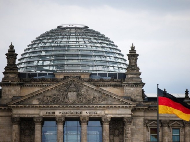 Bundestag (foto: EPA-EFE/CLEMENS BILAN - ilustracija) - 