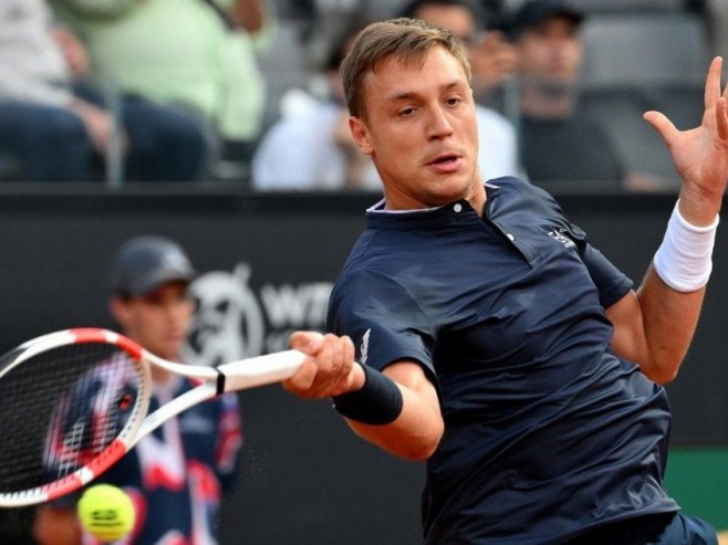 Srpski teniser Hamad Međedović izgubio u Rimu od Danila Medvedeva poslije tri seta